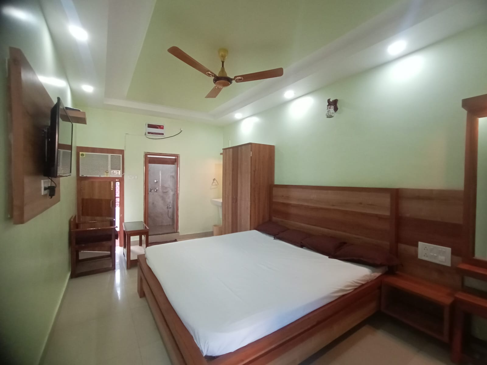 Standard Double Room with Kitchen - Kali Dham